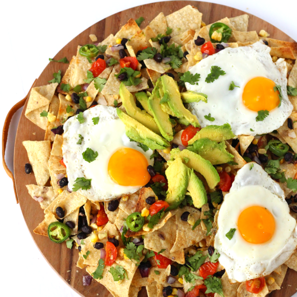 Loaded brunch nachos