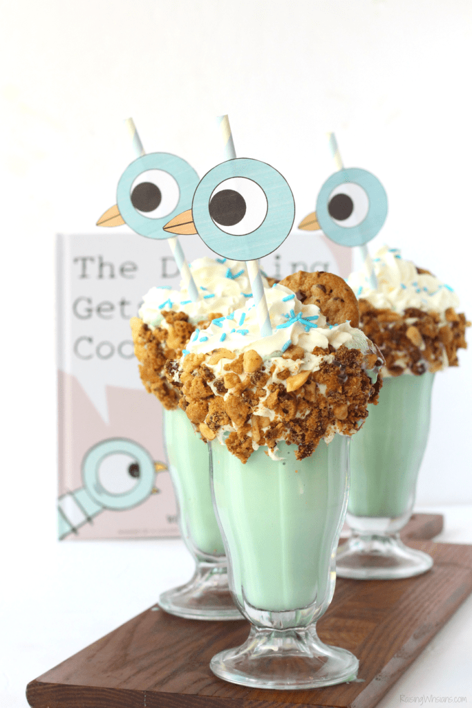 Pigeon party food FREE Pigeon Printable Straw Topper + 16th BIRD-day Milkshake | Celebrate Mo Willems Pigeon's birthday with easy freakshake recipe, perfect themed party idea #BirthdayParty #PartyPlanning #Recipe #FreePrintable #FreakShake #Dessert