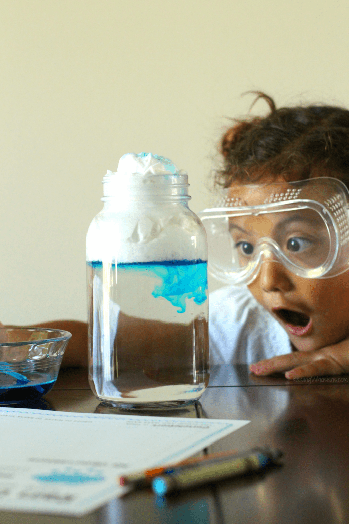 Easy rain cloud science experiment