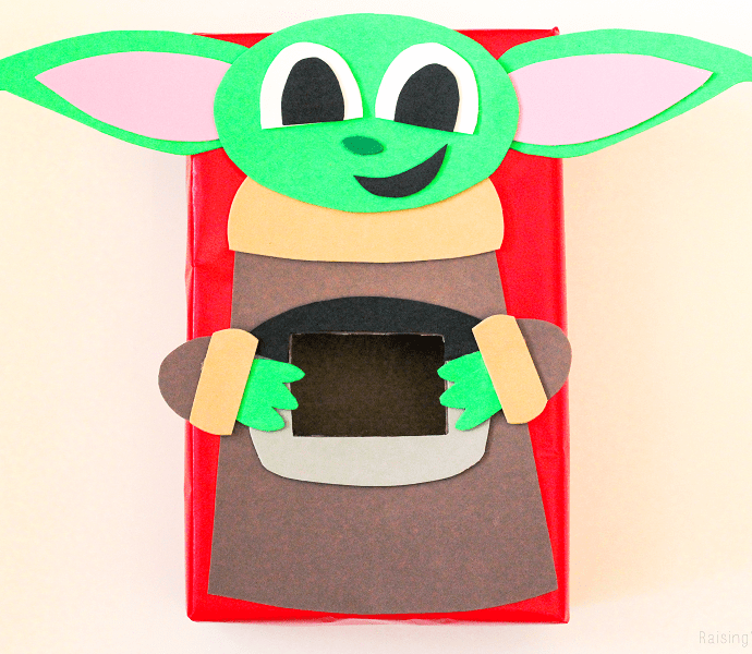 Baby Yoda valentine box